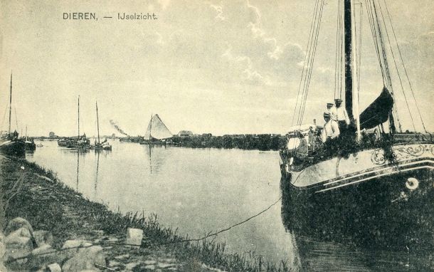 08994